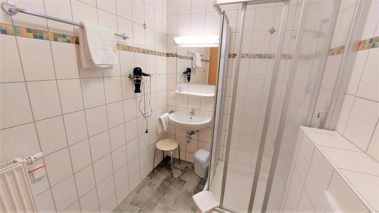 Gaestehaus Tabor Marburg ภายนอก รูปภาพ